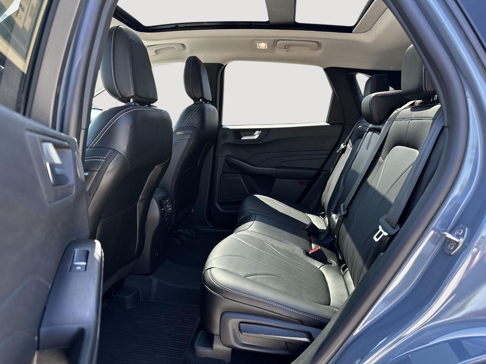 Used 2025 Vapor Blue Ford Platinum image 20