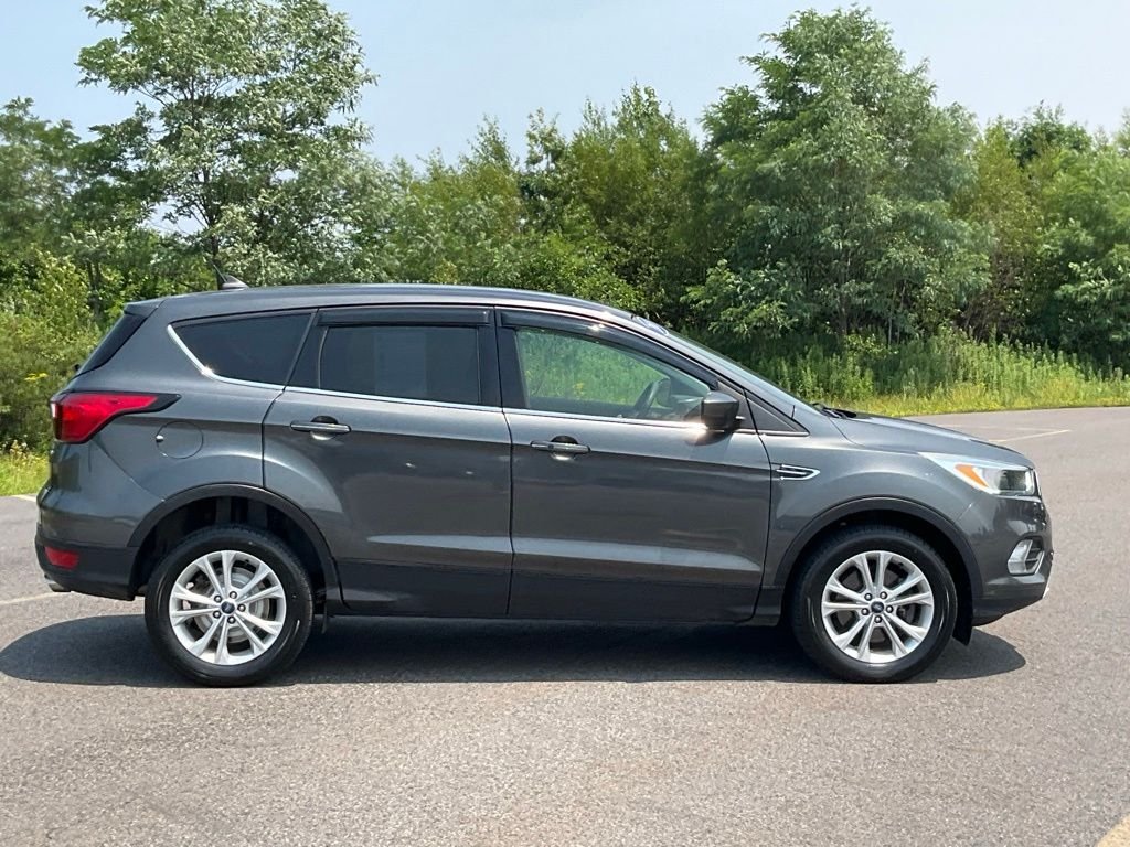 Used 2019 Magnetic Ford SE image 21