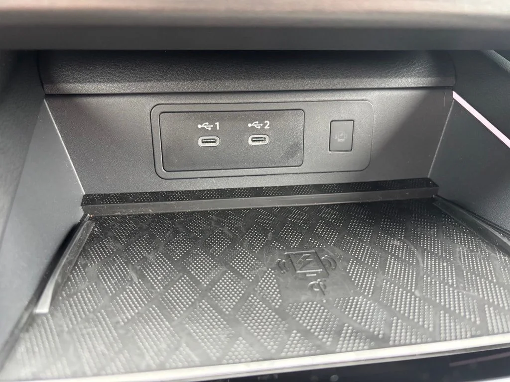 Used 2025 Blue Nissan SL image 15