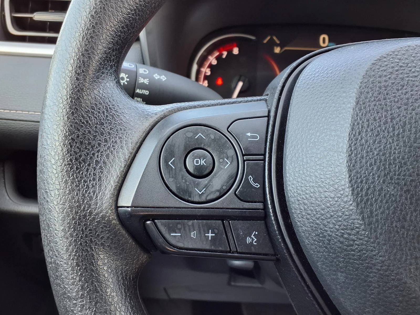 Used 2024  Toyota XLE image 26