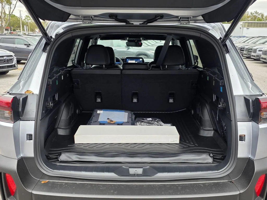2026 Subaru Outback Limited - Photo 9