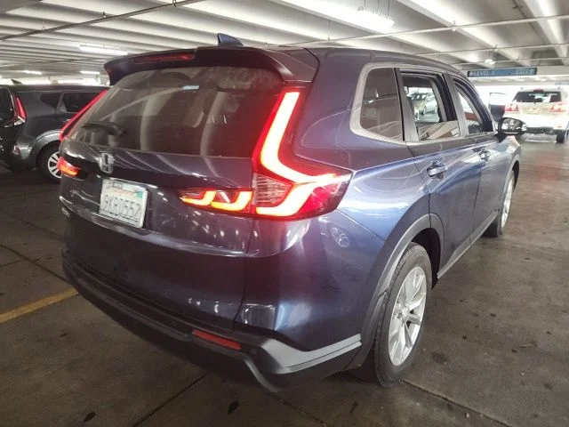 Used 2024  Honda EX-L image 3