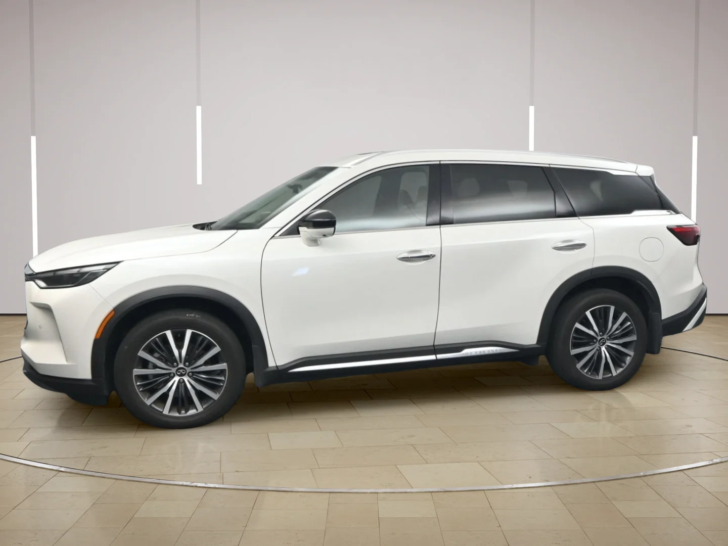 Used 2025 Majestic White INFINITI SENSORY image 4
