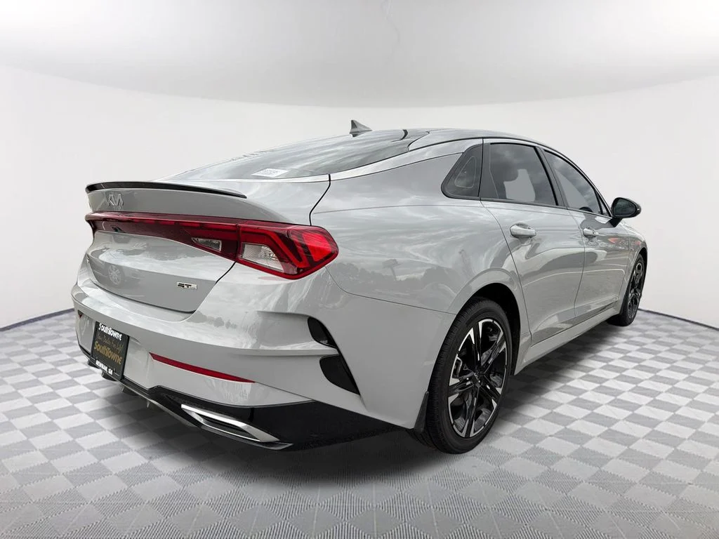 Used 2023 Gray Kia GT-Line image 5