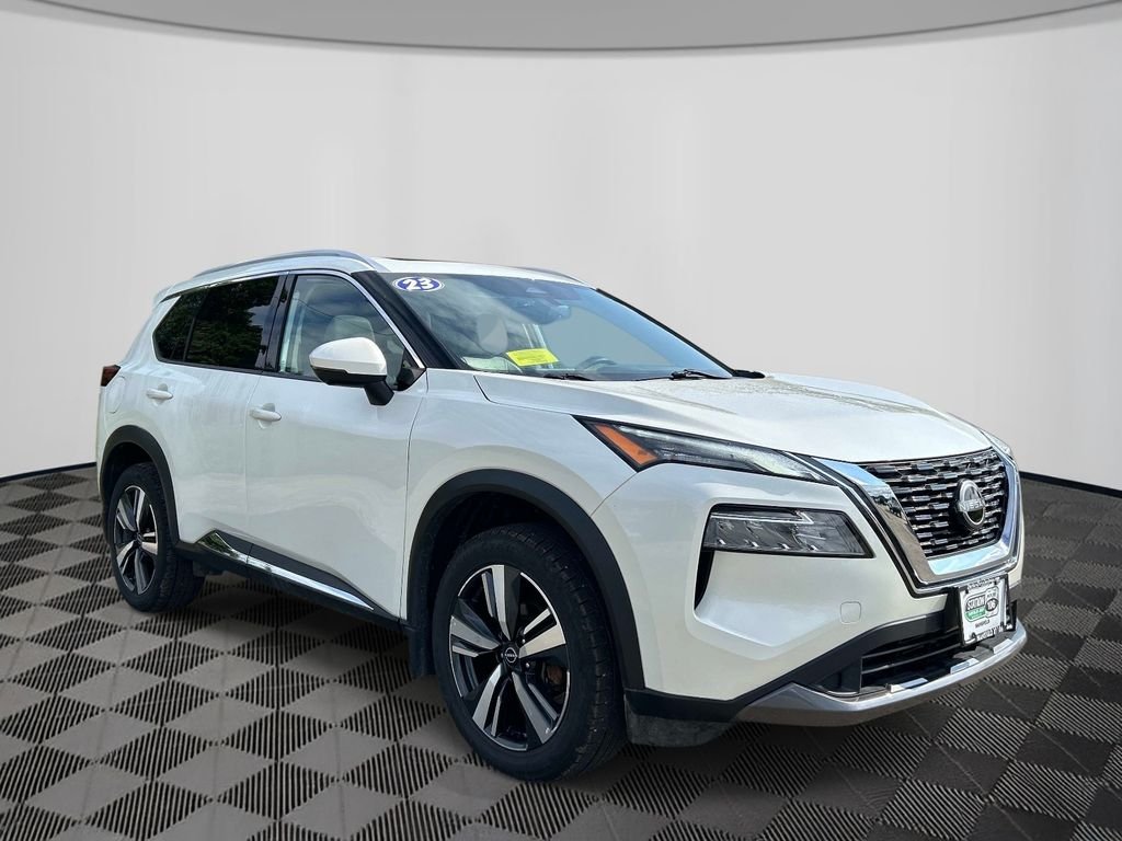 Used 2023 White Nissan SL image 7
