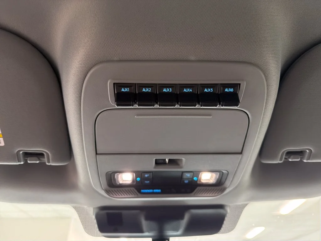 New 2027 Oxford White Ford F-350® XL image 17