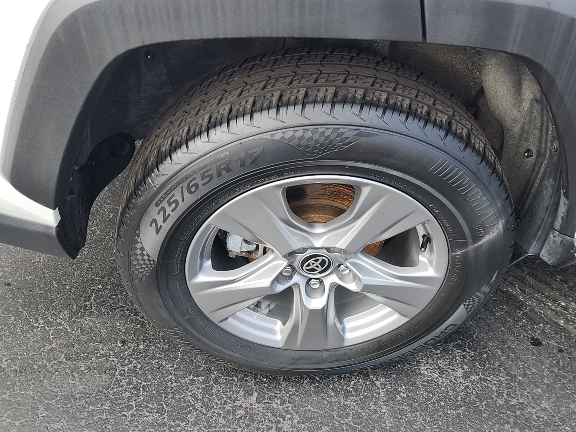Certified Used 2024 Ice Cap Toyota XLE image 27