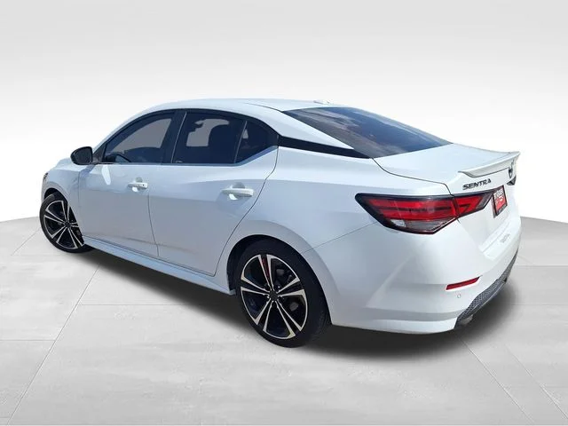 Used 2021 White Nissan SR image 5