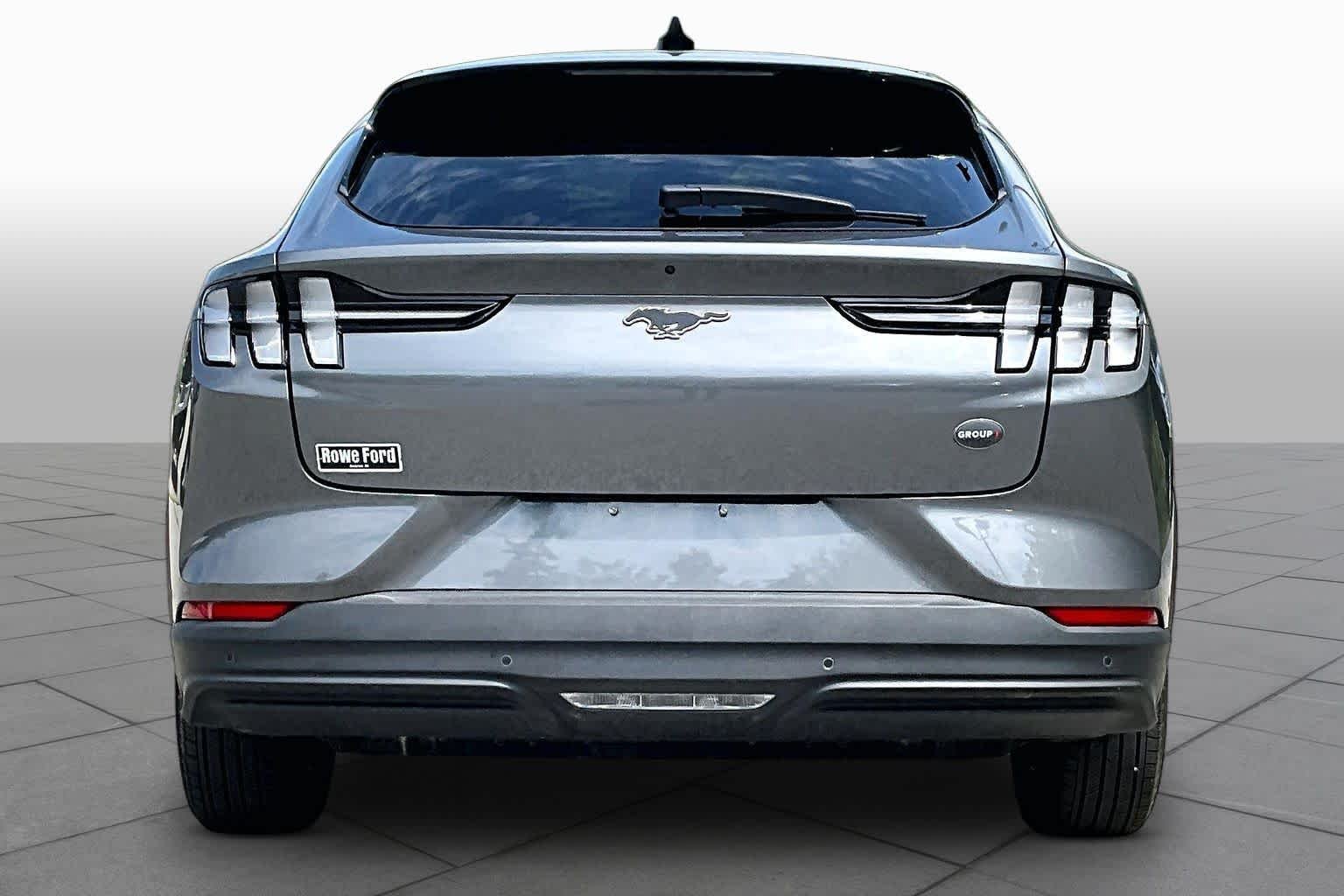 Used 2023 Carbonized Gray Metallic Ford Select image 4