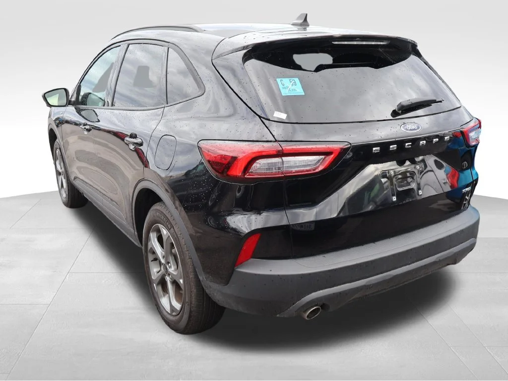 Used 2025 Black Metallic Ford ST-Line image 22