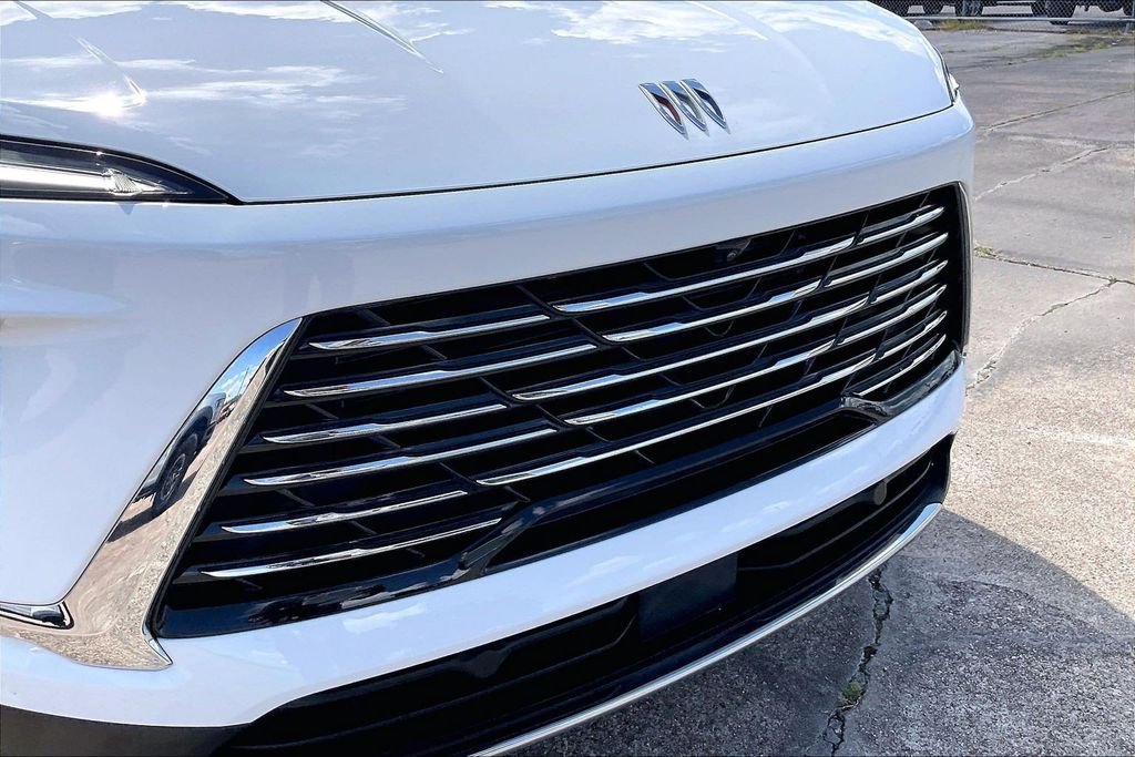 Used 2025 White Buick Preferred image 34