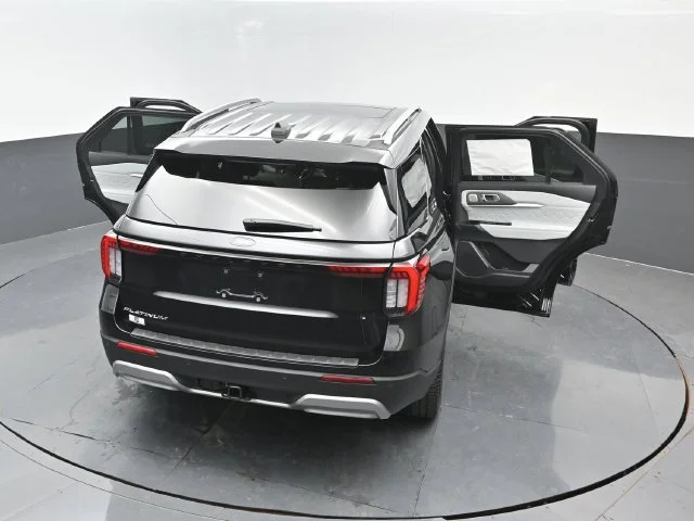 New 2027 Agate Black Metallic Ford Platinum™ image 26