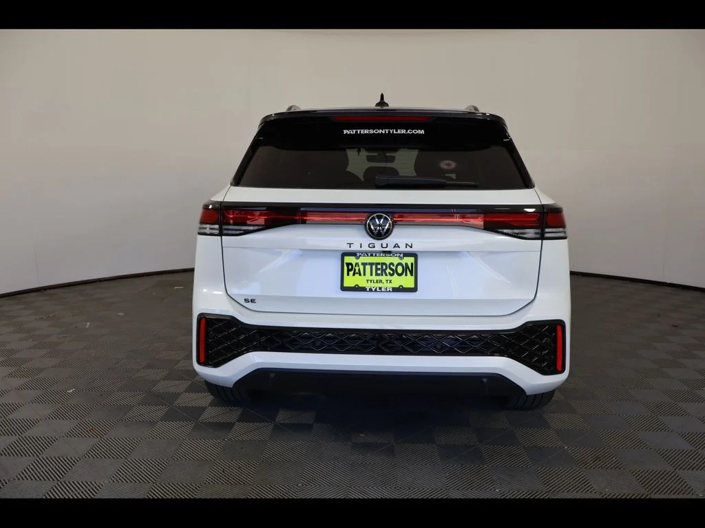 New 2026 White/off-white Volkswagen 2.0T SE R-Line Black image 5