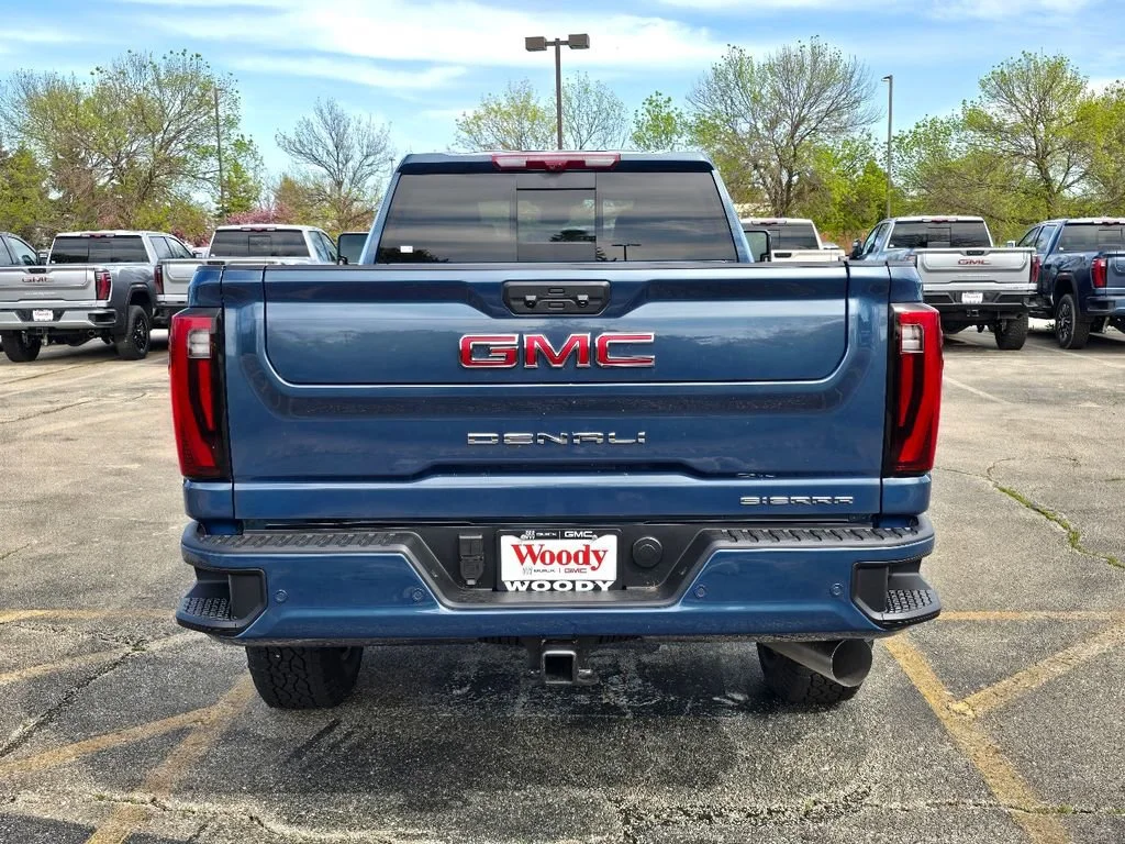 2026 GMC Sierra 2500HD Denali - Photo 8