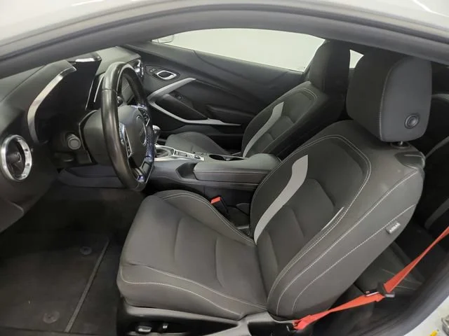 2021 Chevrolet Camaro 1LT - Photo 19