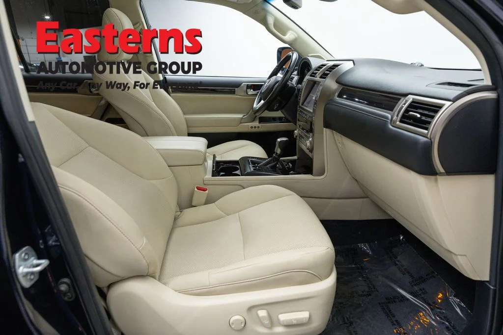 Used 2021 Blue Lexus 460 image 26