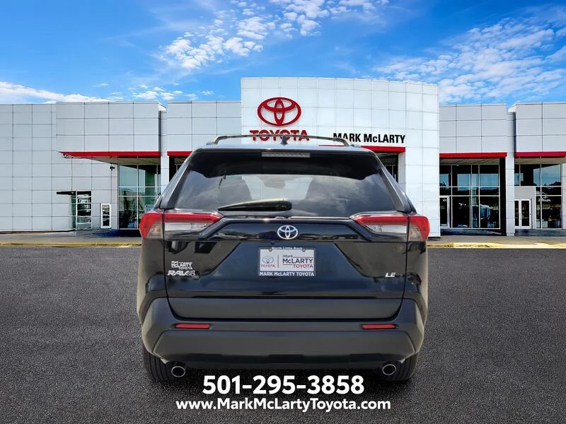 Used 2020 Midnight Black Metallic TOYOTA LE FWD image 4