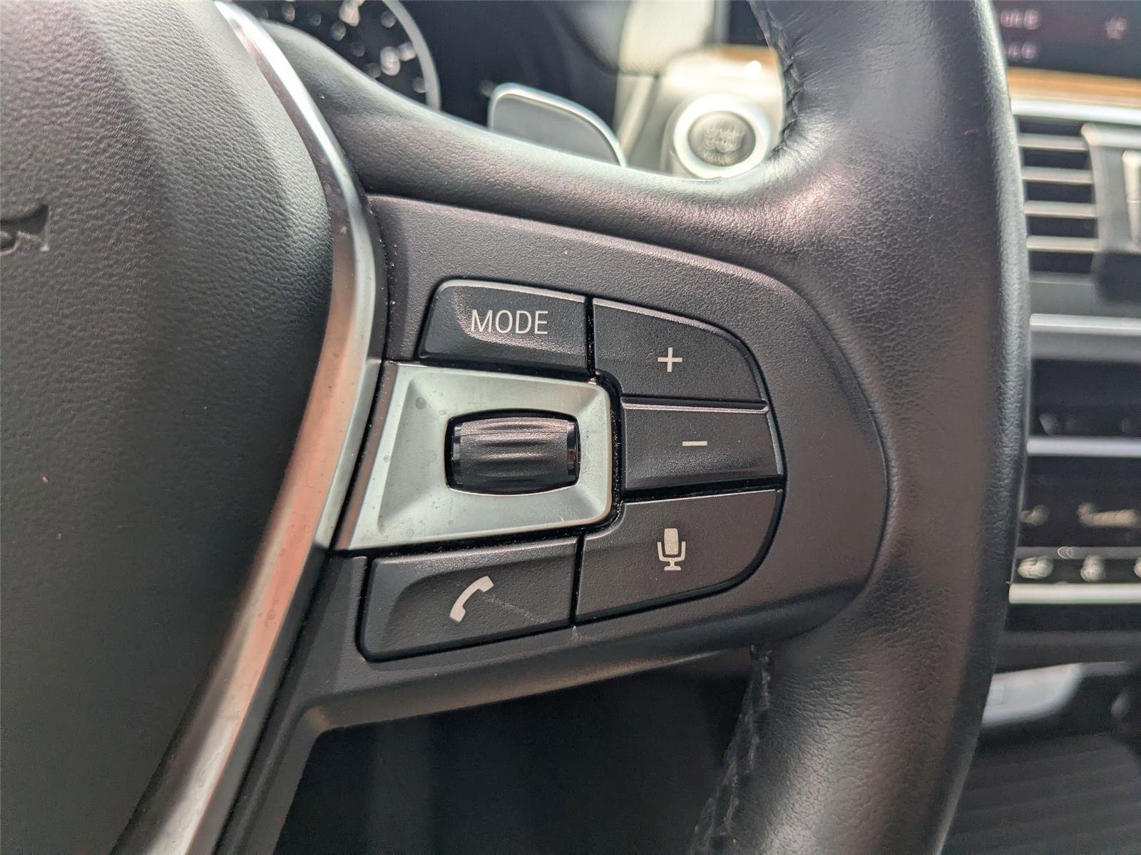 Used 2019 Mineral White Metallic BMW xDrive30i image 19