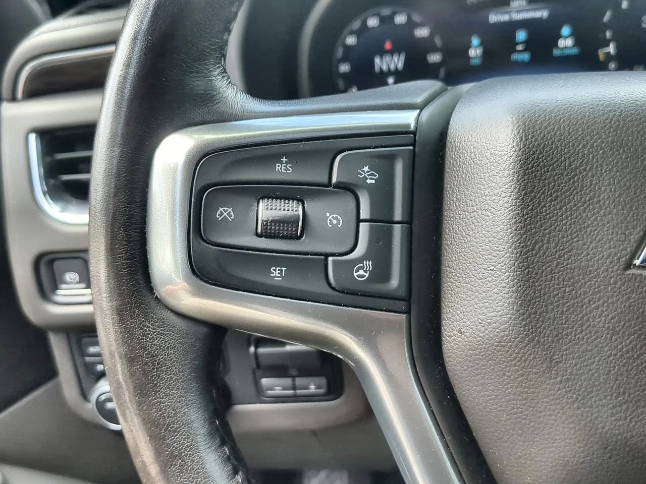 Used 2022 Summit White Chevrolet LT image 36
