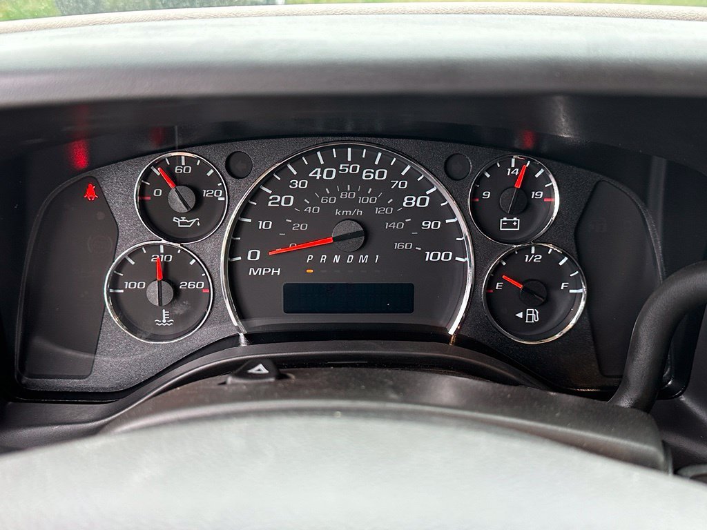 2026 Chevrolet Express Cargo Work Van - Photo 24