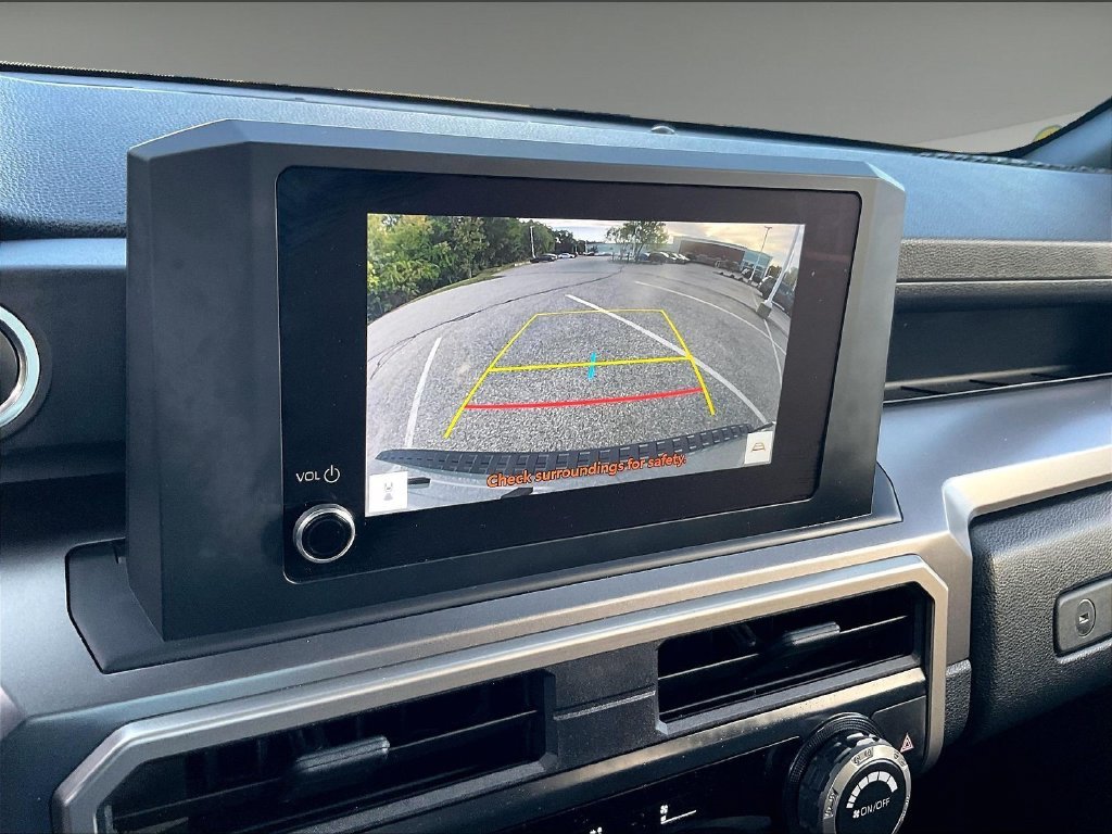 Used 2025  Toyota SR5 image 19