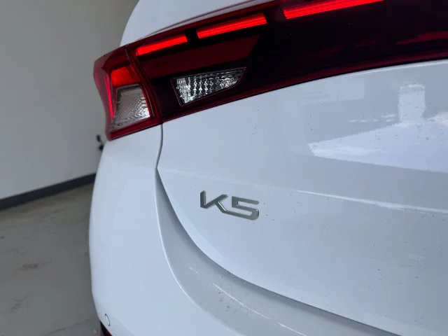 Used 2024 Glacial White Pearl Kia EX image 46