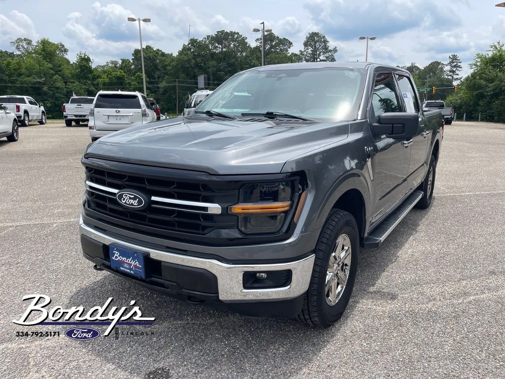 Used 2024 Gray Metallic Ford XLT image 3