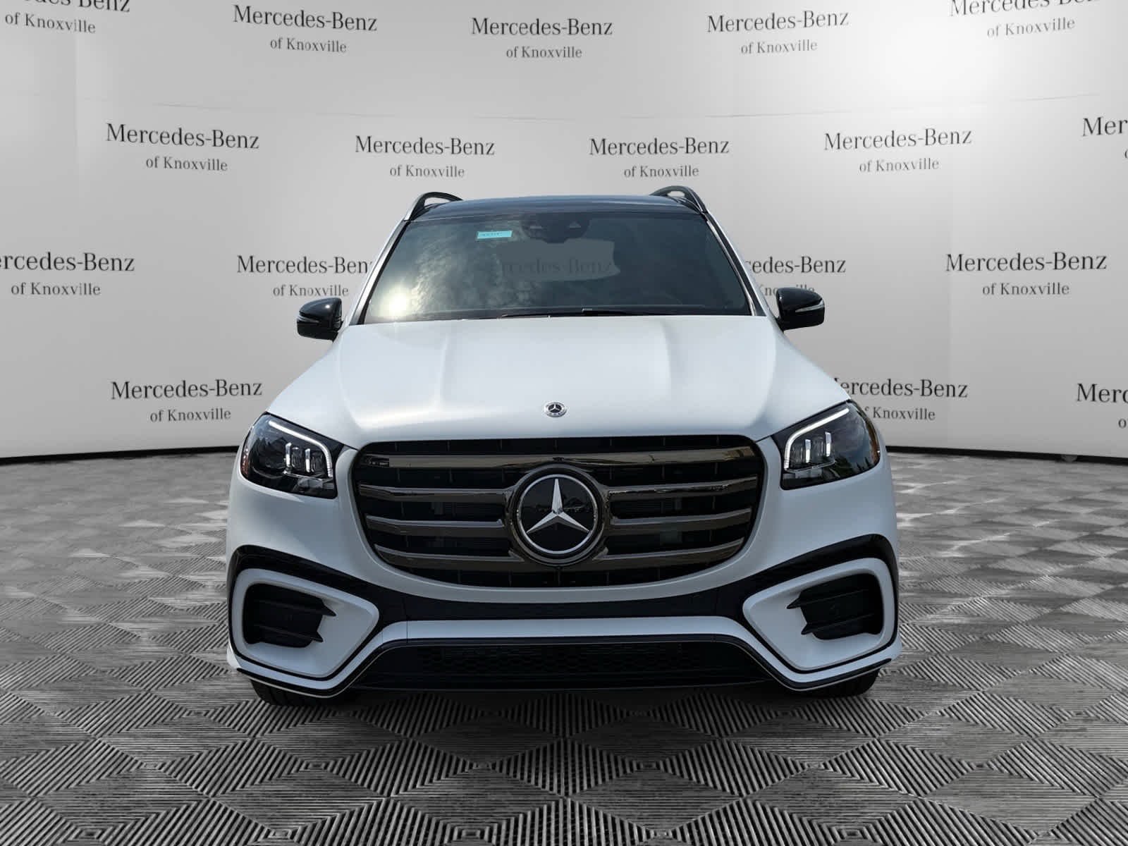 New 2026 MANUFAKTUR Moonlight White Magno Mercedes-Benz GLS 450 image 8
