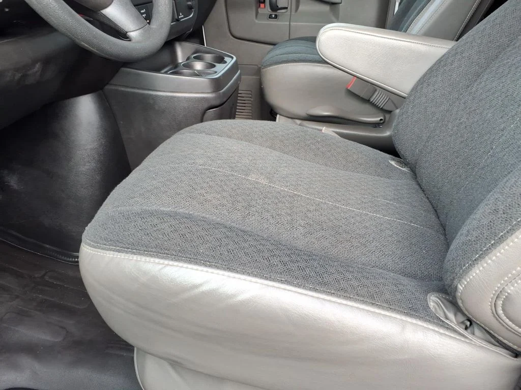Used 2022 White Chevrolet Work Van image 17