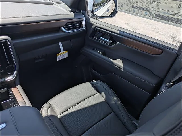 2026 GMC Yukon XL Denali - Photo 16