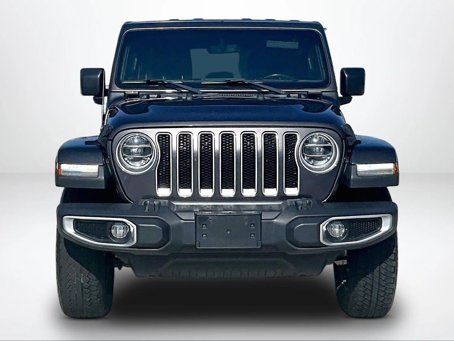 Used 2018 Gray Jeep Unlimited Sahara image 4