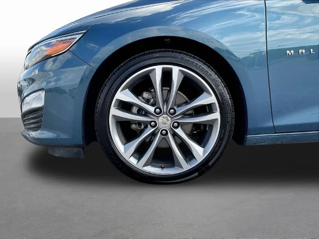 Used 2025 Blue Chevrolet LT image 34