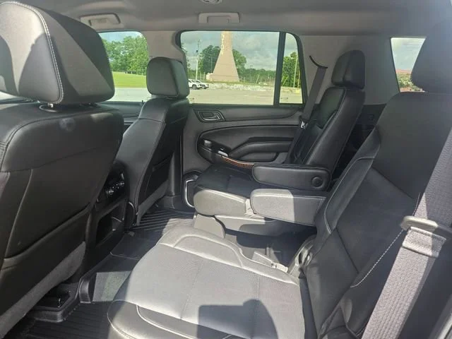 Used 2019 SHADOW GRAY METALLIC Chevrolet Premier image 25