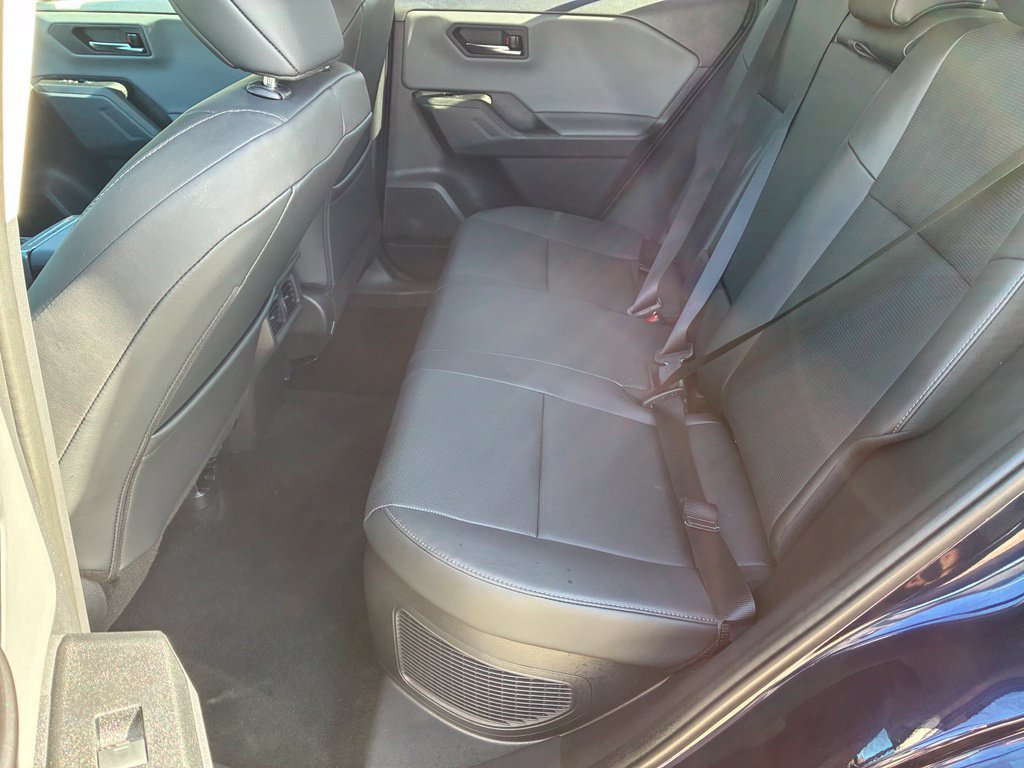 Used 2026  Toyota XLE Premium image 28