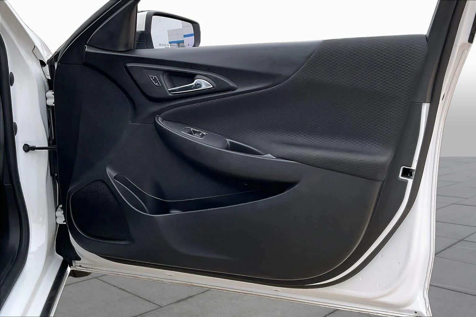 Used 2024 Summit White Chevrolet LT image 21