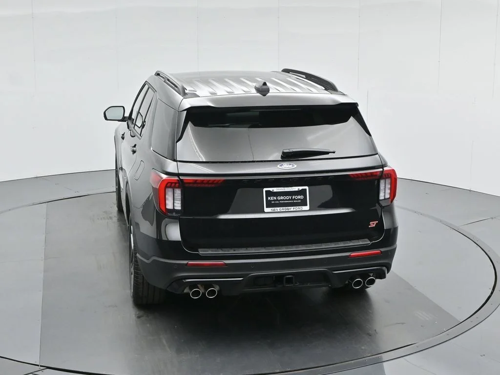 New 2026 Agate Black Metallic Ford ST image 25