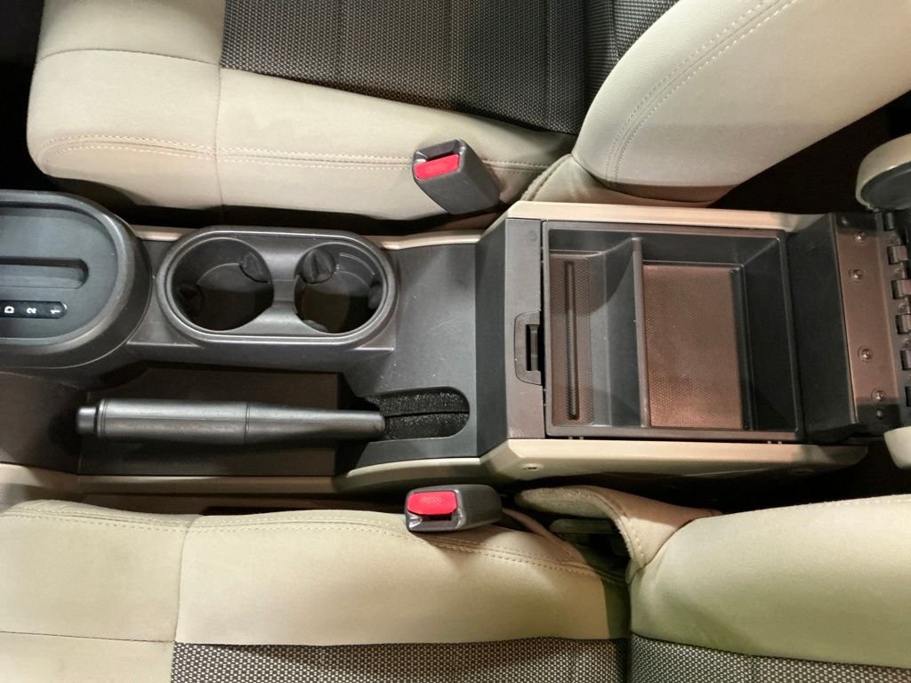 Used 2010  Jeep Unlimited Sahara image 22