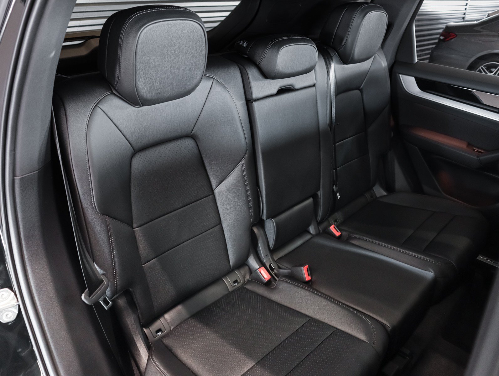 New 2026 Chromite Black Metallic Porsche  image 6