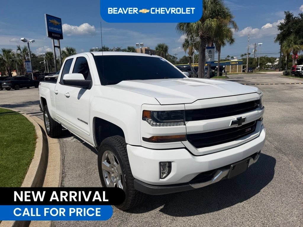 Used 2018 SUMMIT WHITE Chevrolet LT image 2