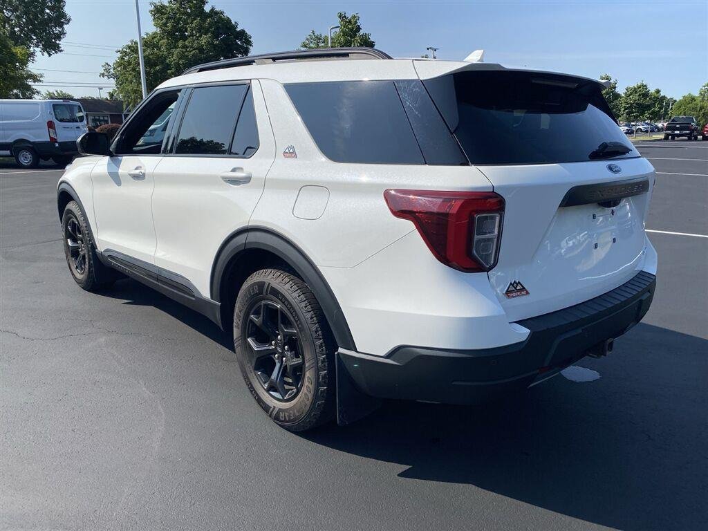 Used 2022 Star White Metallic Tri-Coat Ford Timberline image 9