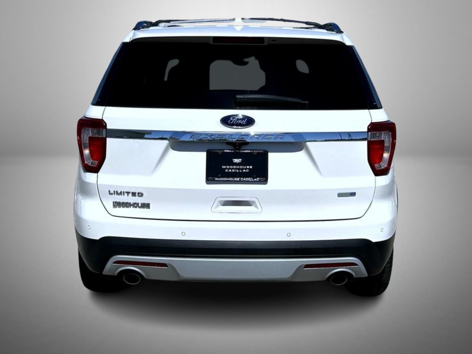 Used 2016 White Ford Limited image 6