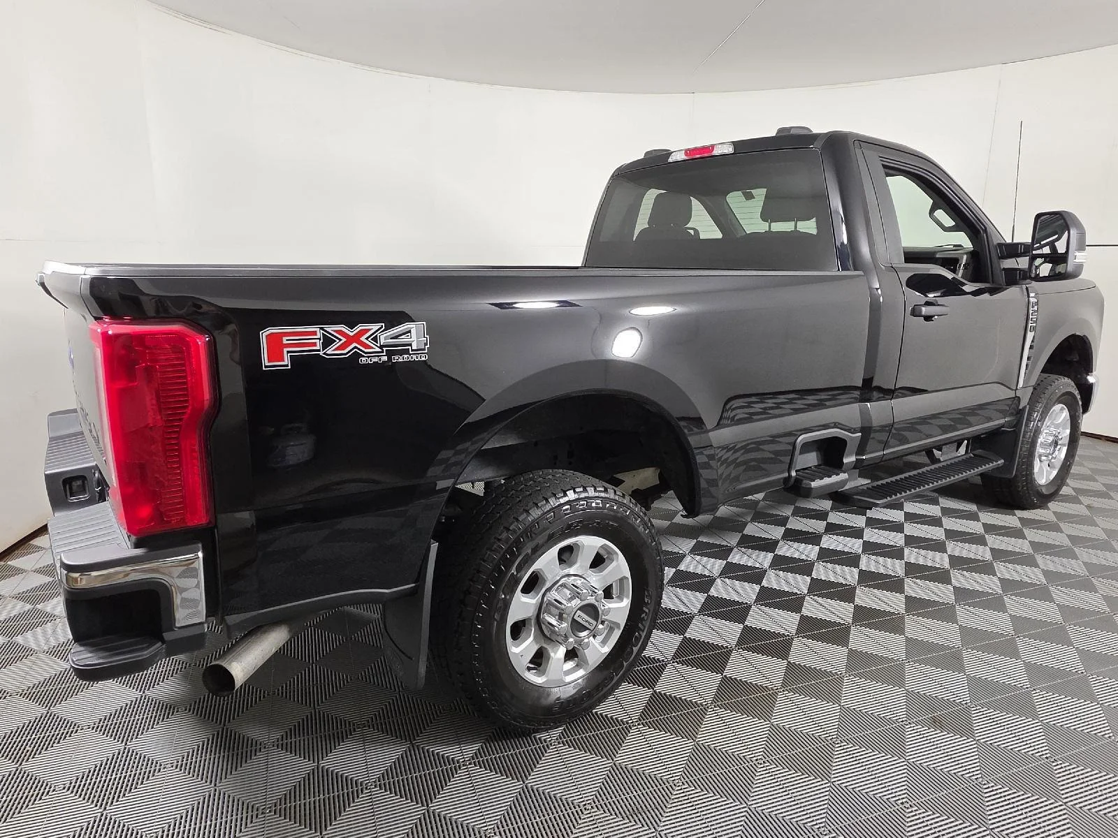 Used 2024 Agate Black Ford XLT image 10