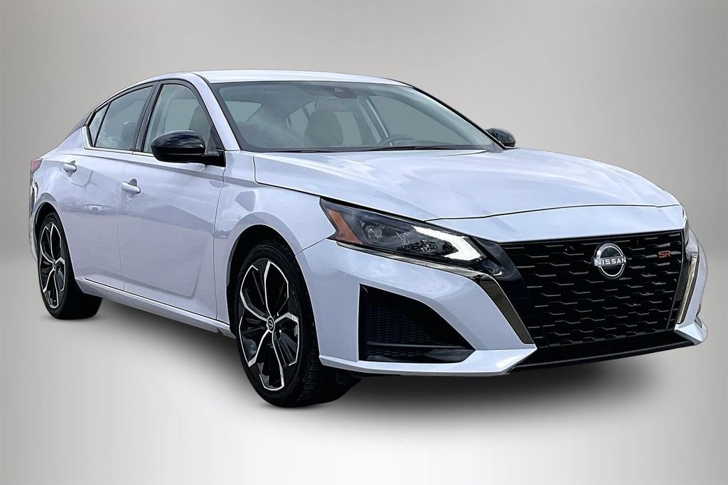 2024 Nissan Altima SR