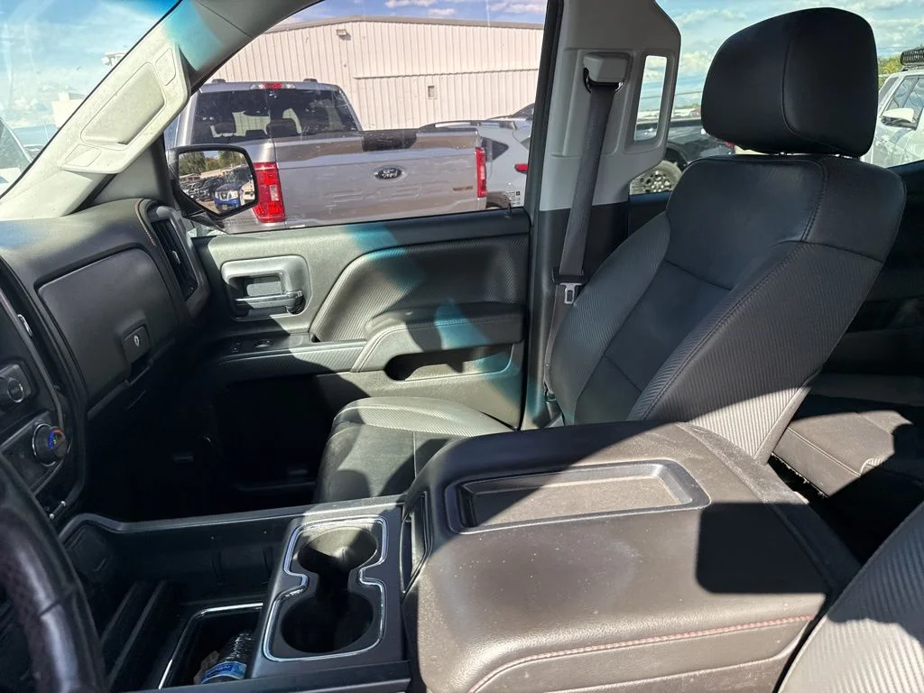 Used 2015 White Diamond Tricoat GMC SLT image 22