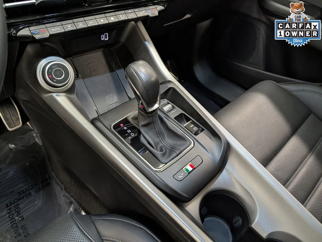 Used 2025 Black Alfa Romeo  image 15
