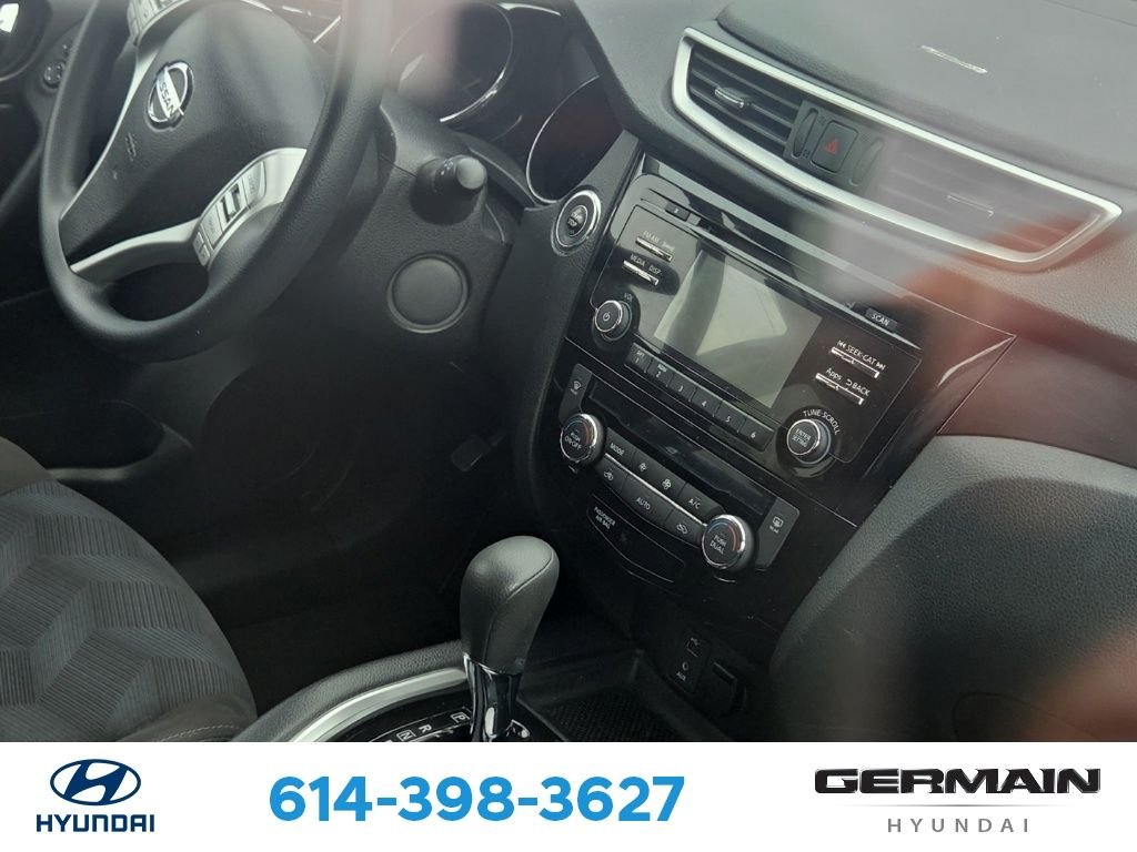 Used 2015 Black Nissan SV image 13