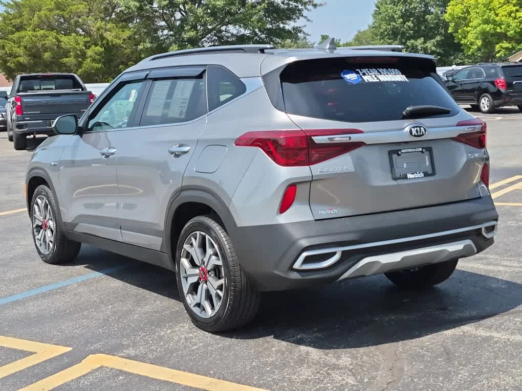 Used 2021 Steel Gray Kia SX image 4