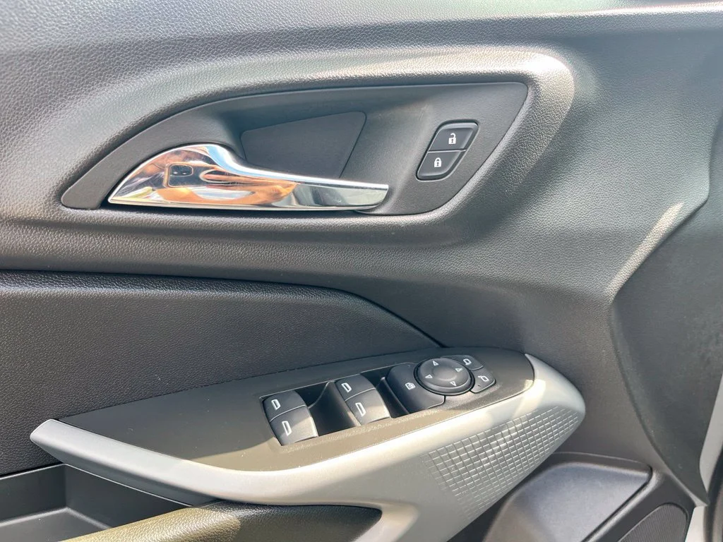 Used 2026 Gray Chevrolet 1RS image 21