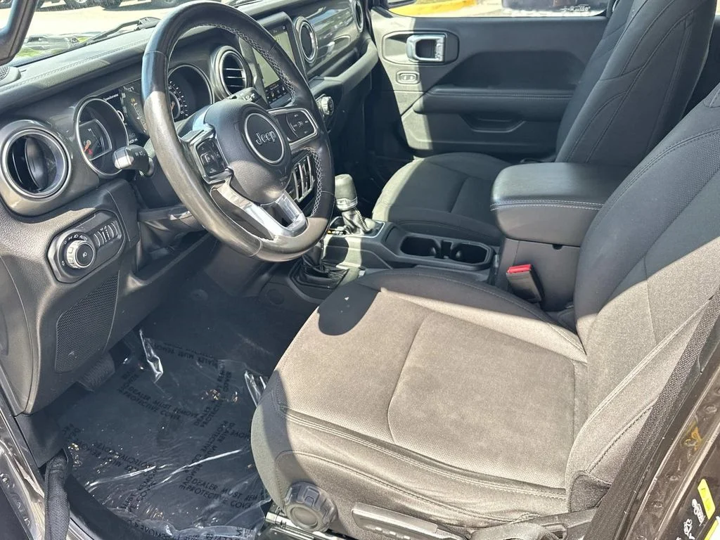 Used 2022 Gray Jeep Unlimited Sahara image 16