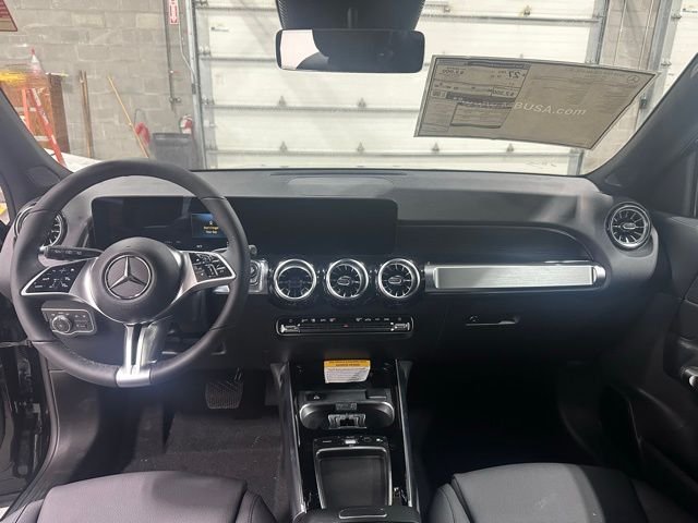 Used 2026  Mercedes-Benz GLB 250 image 10